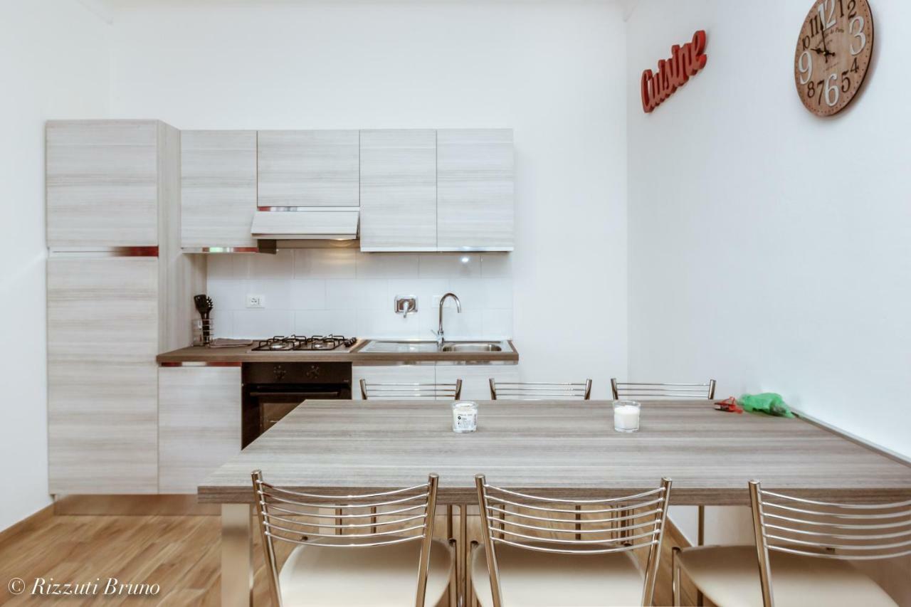 Happy House Apartment Savona Exterior photo